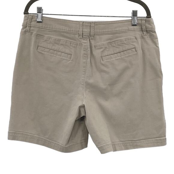 Charter Club Khaki Beige Flat Front Mid-Rise Casual Stretch Chino Shorts Size 10 - Picture 2 of 9